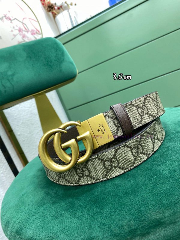 The Gucci Women's 3.0 Marmont collection is constantly updated every season, injecting moder 5d0bhovs