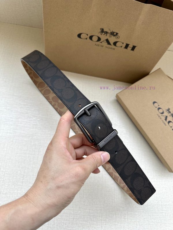 The 3.7cm wide COACH double-sided waist belt is made of one side of black/khaki fabric and c vu4z2j8b