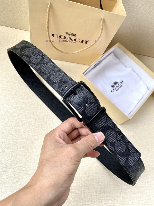 The COACH double-sided belt with a width of 3.8cm is made of classic logo canvas material on 2h362iub