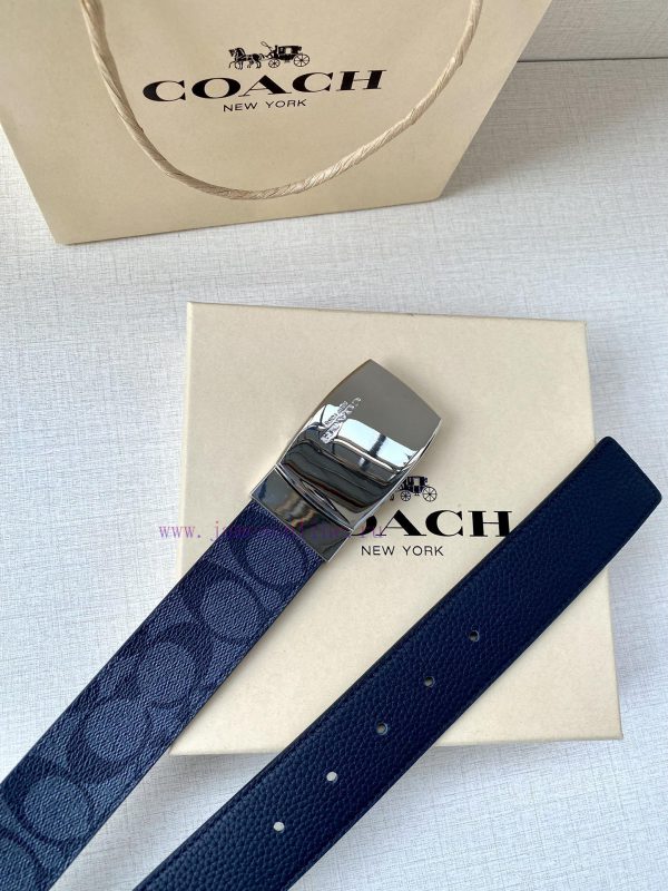 The COACH double-sided belt with a width of 3.8cm is made of classic logo canvas material on d8auu7hp - Image 7
