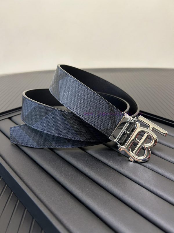 Burberry. BurberryA complete set of high-quality tail clip fasteners with a width of 35mm, p igtlr1ie - Image 7