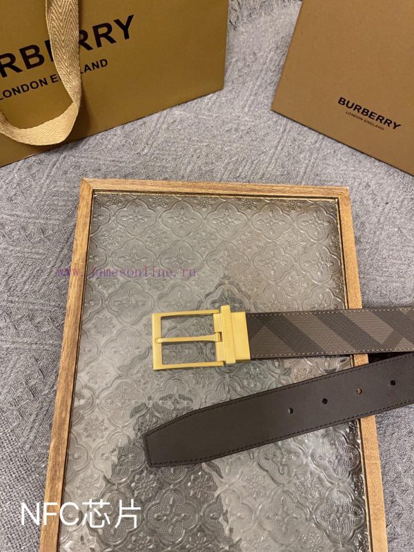 Burberry. BurberryA complete set of high-quality tail clip fasteners with a width of 35mm, p forav0ab - Image 3