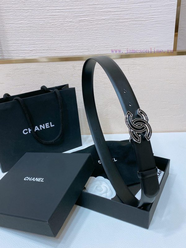 Chanel 24c resin black and white rhinestone gold metal logo buckle brass metal imported tire l3hinag6