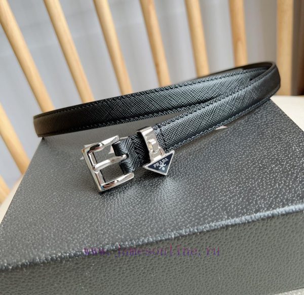 PRADA's elegant Saffiano belt showcases a feminine design with a soft and heartfelt triangul phths1c9 - Image 3