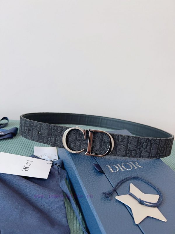 High end quality, physical photographyComes with a complete gift boxDIOR material, milkshake 78cf06um