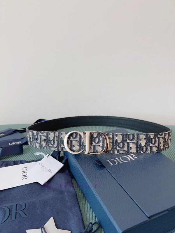 High end quality, physical photographyComes with a complete gift boxDIOR material, milkshake mhmua6y1