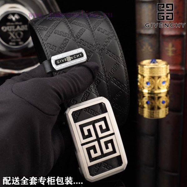 High end quality, physical photographyComes with a complete set of packagingGivenchy Oversea giix9asj - Image 8