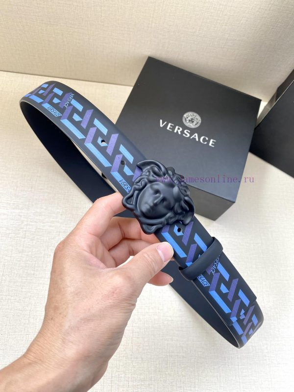 Width 4.0cm Versace This Palazzo belt is made of cowhide fabric and adorned with Le Pop Clas 74trw50i