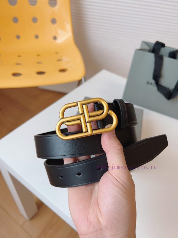Balenciaga is a luxury brand in France, and as one of the most influential figures in the fa ot4p7ybq