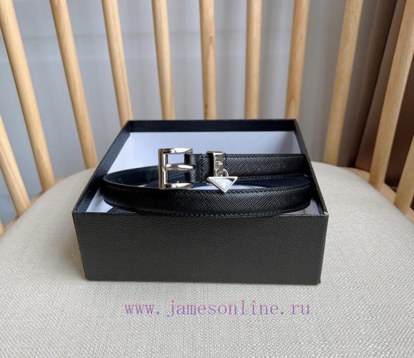 PRADA's elegant Saffiano belt showcases a feminine design with a soft and heartfelt triangul 3jz6tyg5 - Image 6