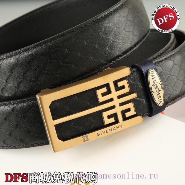 High end quality, physical photographyComes with a complete set of packagingGivenchy Oversea c8sq8igx - Image 6